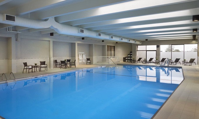 Northeast Mississauga Hotel | Holiday Inn Toronto - Int'l Airport by IHG
