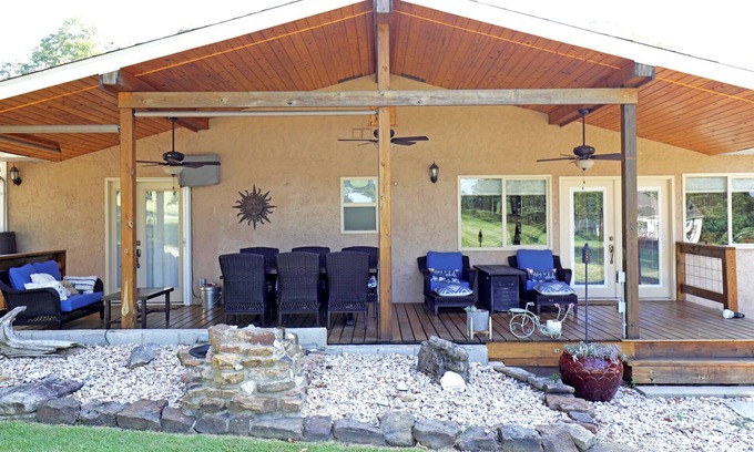 Eureka Springs House | Holiday Island Retreat