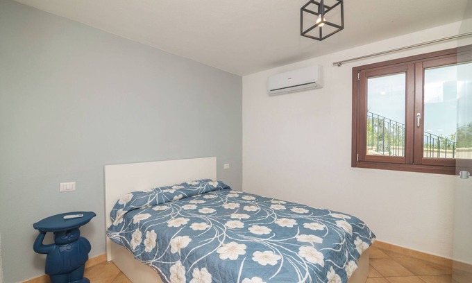San Pasquale House | Holiday Home 'Dodi Due' with Sea View, Wi-Fi and Air Conditioning