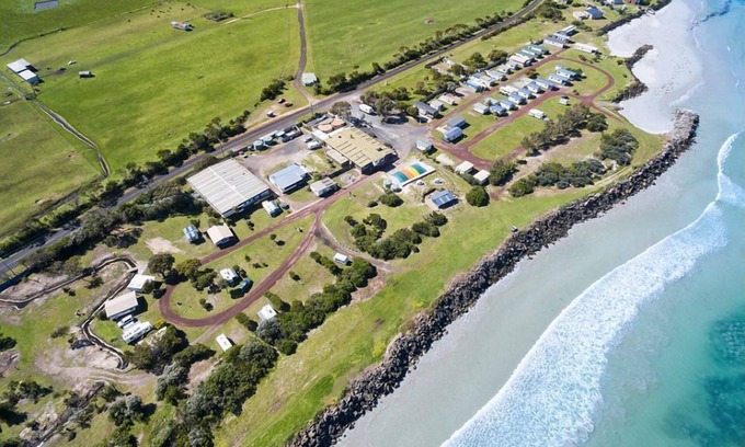 Bolwarra Cabin | Holiday Lifestyle Henty Bay Portland
