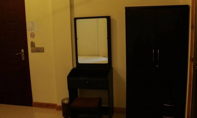 Mathiveri House | HOLIDAY MATHIVERI INN- Couple's room