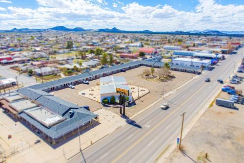 Lordsburg Hotel | Holiday Motel By OYO Lordsburg I-10