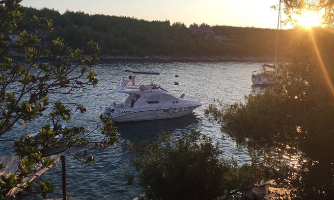 Cove Tri Zala (Zrnovo) Boat Rental | Holiday on the motor yacht "Eufemia", a Sealine Fly33.