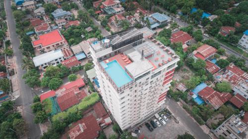 Mandalay Hotel | Holiday Pier Hotel