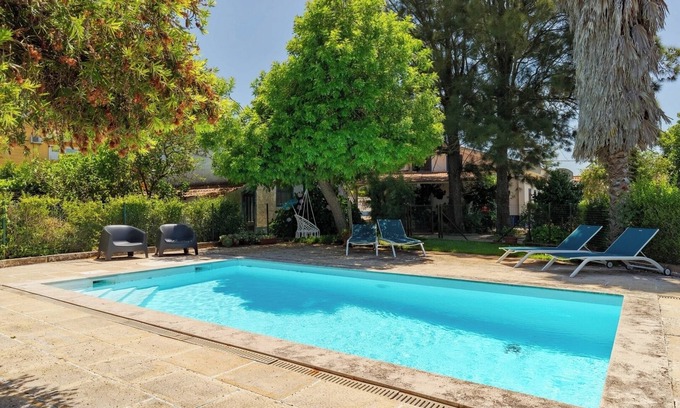 Palhais House | Holiday Pool House Palmela