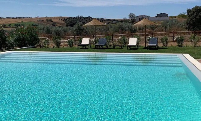 Beja House | Holiday Home 'Monte Capitão' with Private Pool, Private Terrace and Wi-Fi