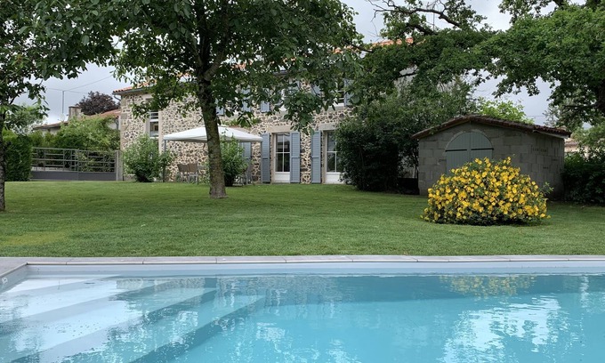 Chanteloup Cottage | Holiday rental 8 to 9 people 4 bedrooms near Bressuire and Puy du Fou
