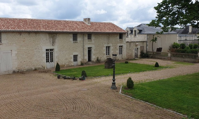 Assay House | Holiday rental gite holiday home parc du chateau