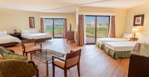 Tumon Resort | Holiday Resort & Spa Guam