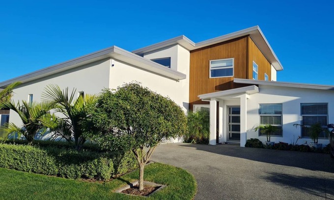 Papamoa Beach House | Holiday Retreat by the Beach