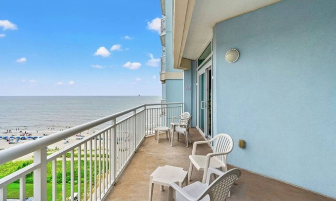 Myrtle Beach Condo | Holiday Sands South 831-Ocean View 2BR/2BA-Pool