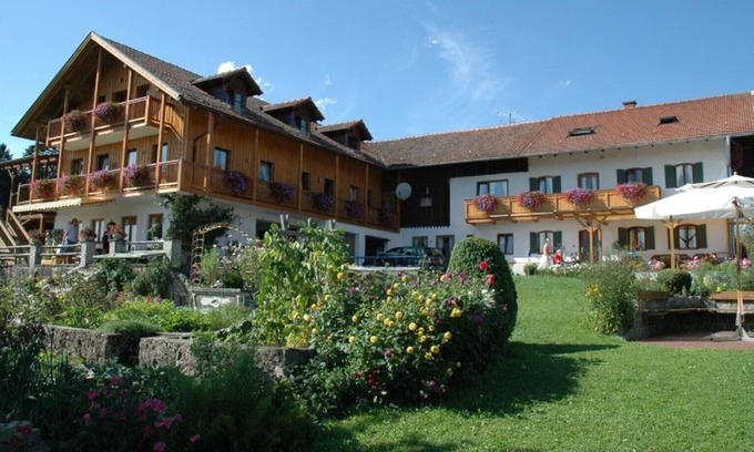 Bruckmuehl Apartment | Holiday Schnürmann ***, apartment robin