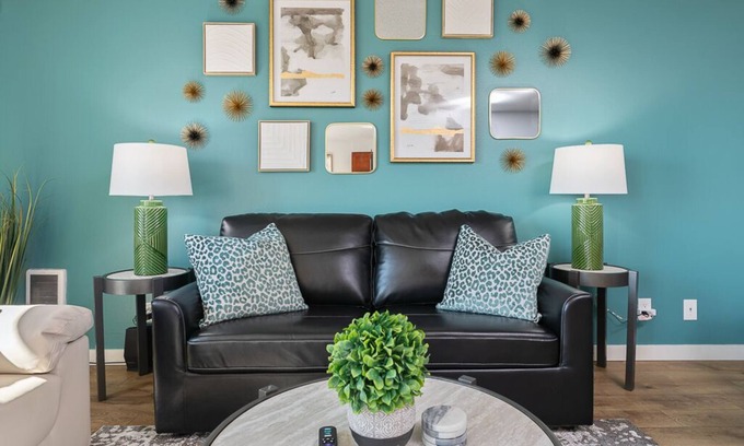 Bouvet Island Apartment | Holiday Special!+KING+W/D+FREE Parking+5min-Downtown Seattle