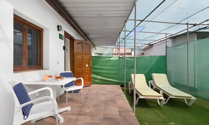 San Bartolome de Tirajana Apartment | Holiday Studio 'Country Near Fataga' with Balcony, Wi-Fi and Air Conditioning