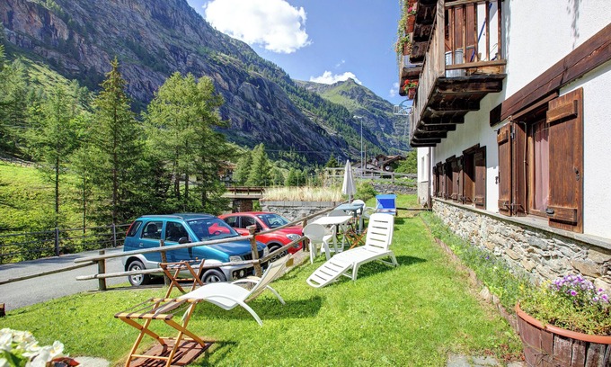 Gerbelle Apartment | Holiday Studio 'Lo Peiglo' with Mountain View and Garden