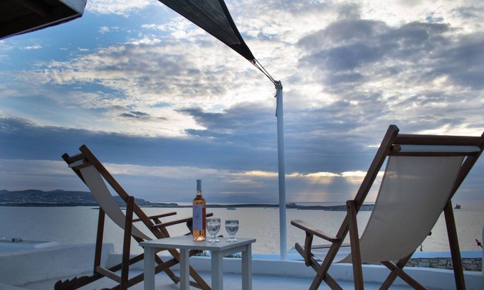 Nea Cryssi Akti Villa | Holiday sunset Villa above the beach