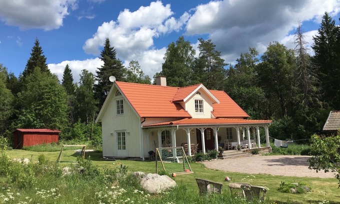 Jarlasa House | Holiday vacation in Uppland by the lake Siggeforasjön