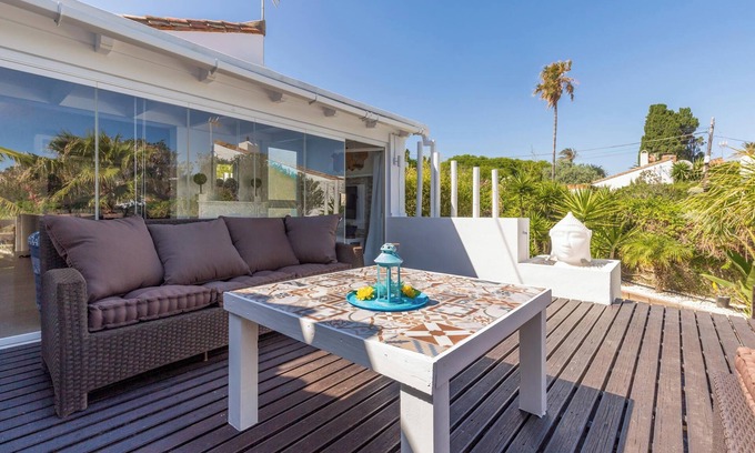 Bahia Dorada Villa | Holiday villa for rent in Estepona