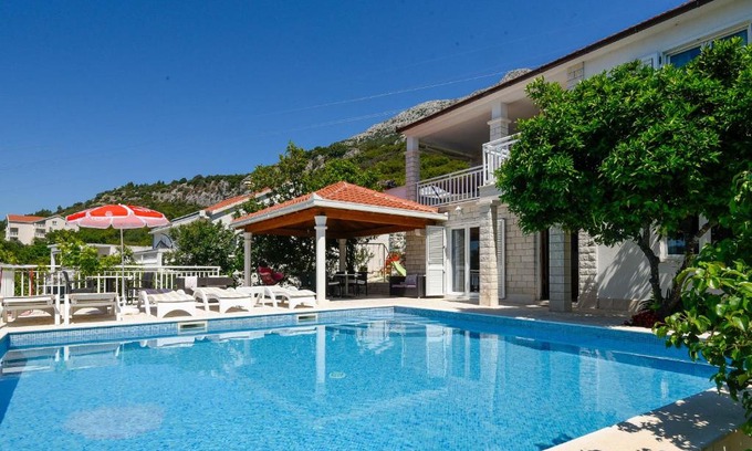Kuciste House | Holiday Villa Perna