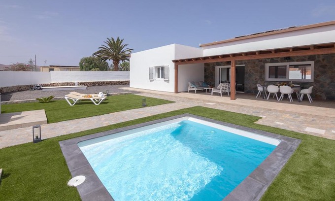 Villaverde Villa | Holiday Villa Rustika Luxe 2 Rural, Pool, BBQ, Mountain view by Holidays Home