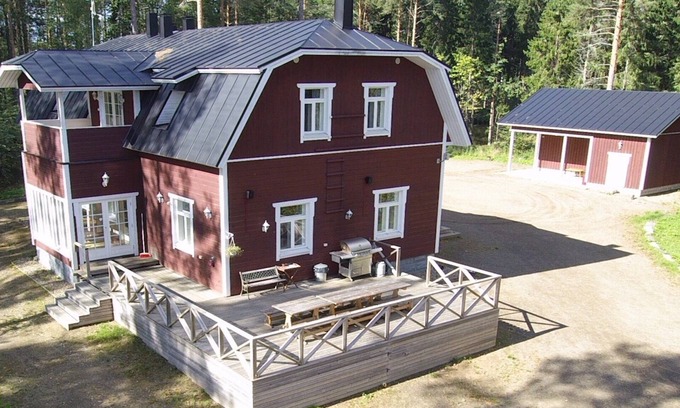Outokumpu Villa | Holiday Villa Tuomarniemi by the lake