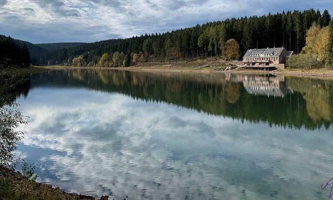Frankenhain Apartment | Holidayhaus Lütsche - direct access to Lütschesee