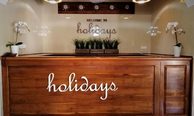 Nainamadama House | holidays hotel