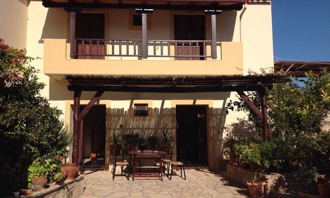 Sivas House | Holidays in a traditional stone house - experience original Crete