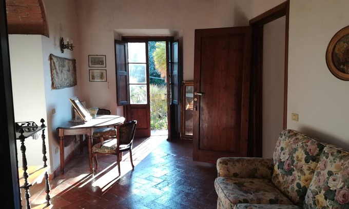 Orciano Pisano Villa | Holidays in an 18th century Tuscan villa with swimming pool