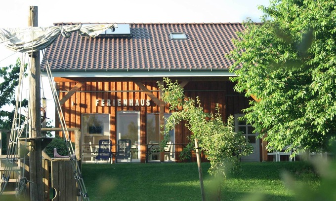 Henstedt House | Holidays in rural idyll with farm connection