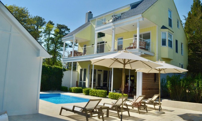 Shinnecock Hills House | Holidays in the Hamptons! Chic Beach Home mins from Village