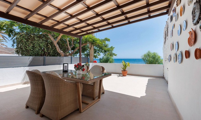 Pajara Apartment | Holidays 'La Lajita Beach Studio' with Sea View, Wi-Fi and Air Conditioning