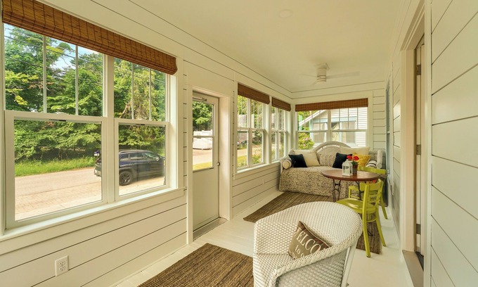 Macatawa House | Holland Getaway ~ 1/2 Mi to Ottawa Beach!