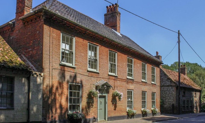 Docking House | Holland House 12