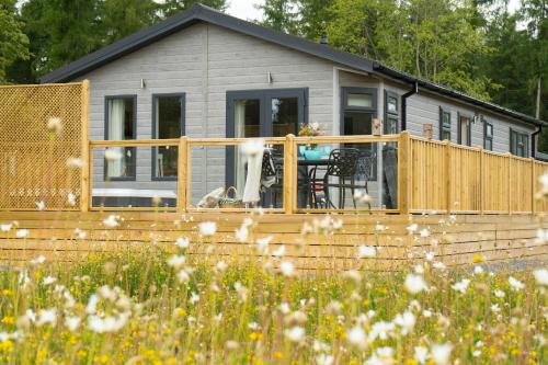 Ryther Cabin | Hollicarrs Holiday Park - Hares Leap