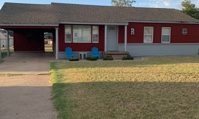 Hollis House | Hollis Hideout Guest House