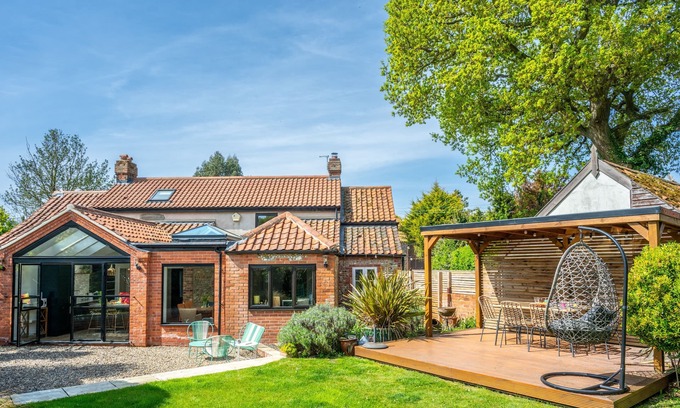 Edgefield Cottage | Holly Cottage (Edgefield), Edgefield, Norfolk