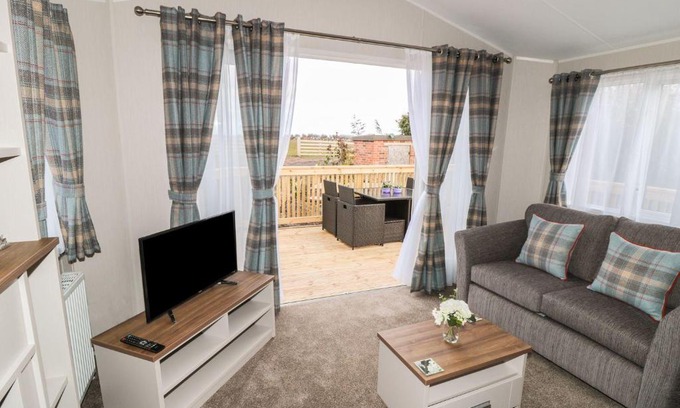 Runswick Bay House | Holly Lodge, Saltburn-by-the-Sea