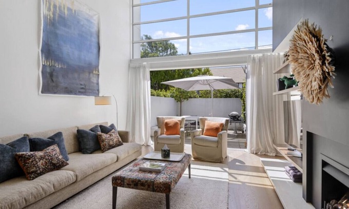 Saint Albans Apartment | Holly Road Executive Townhouse