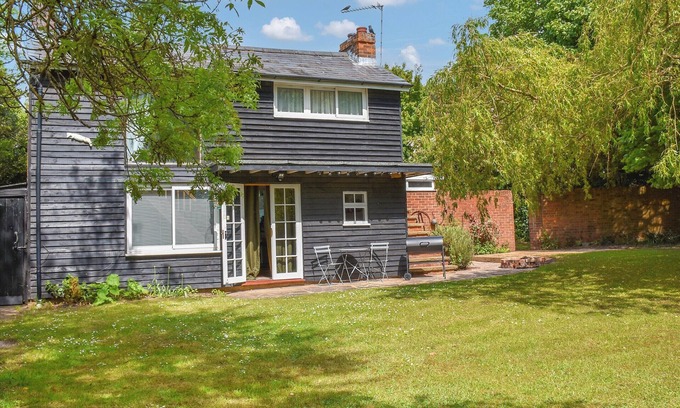 Knebworth Cottage | Hollybush Studio - UK39054