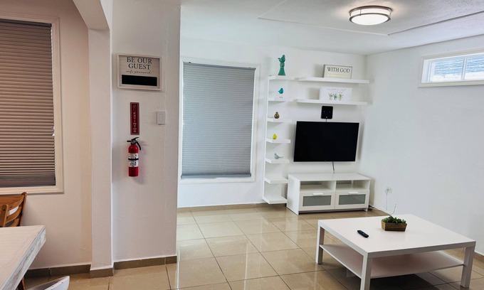 Yabucoa Apartment | Hollywood Apartments