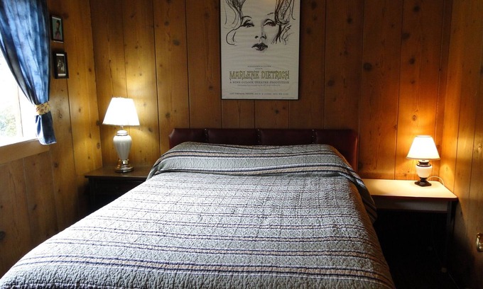 Ocean Park Cottage | Hollywood Cottage- 2 bedroom cottage