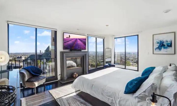 Los Angeles House | Hollywood Hills 20 Million dollar mansion