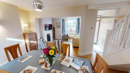 Sidmouth House | Holmdean Cottage
