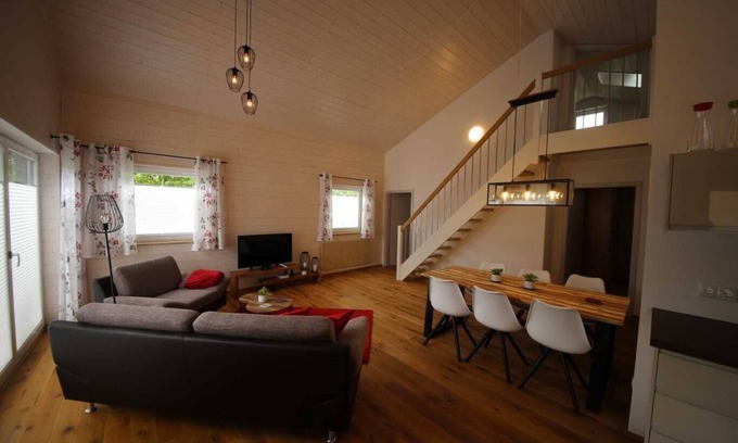 Kinding House | Holz Chalet, Ferienhaus 58