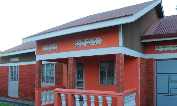 Kajansi House | Home away/ 3BR House