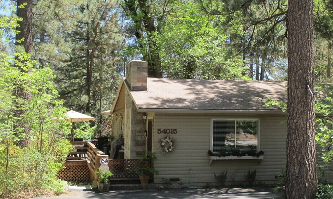 Idyllwild House | Home Away From Home In Idyllwild -short Walk To Village And Trails