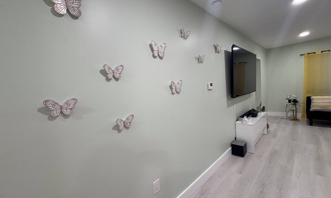 Miami Gardens Apartment | Home away from home