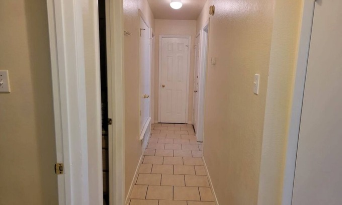 Leon Junction House | Home away from home. 3-bedroom house in nice Killeen with WiFi, AC