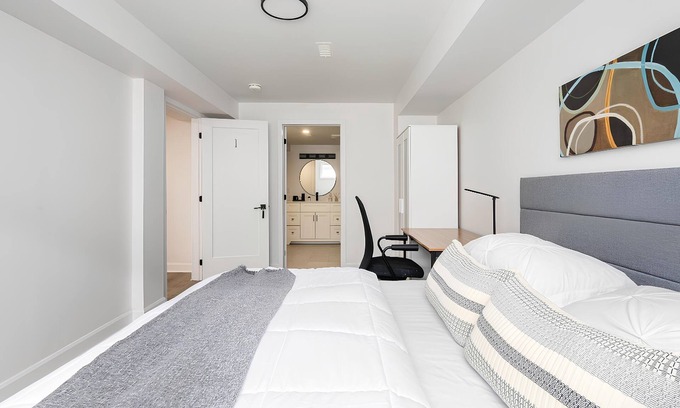 Ottawa Division Bed & Breakfast | Home away from Home